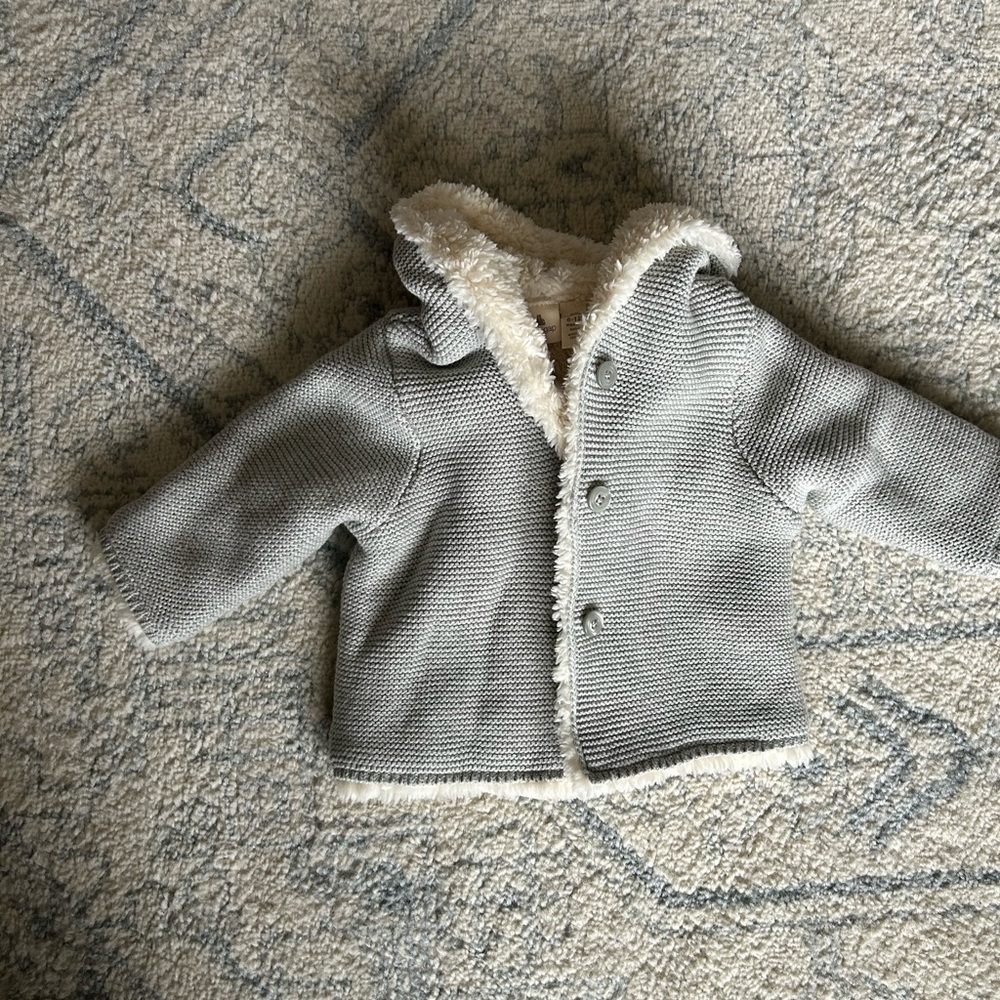 NWT Baby Gap Grey Cotton Sherpa Hooded Jacket size 6-12 months - Picture 10 of 13